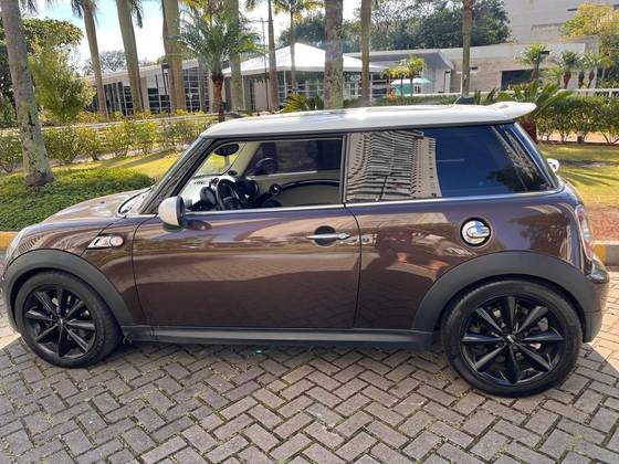 MINI COOPER 1.6 S 16V TURBO GASOLINA 2P AUTOMÁTICO MINI COOPER 1.6 S 16V TURBO GASOLINA 2P AUTOMÁTICO